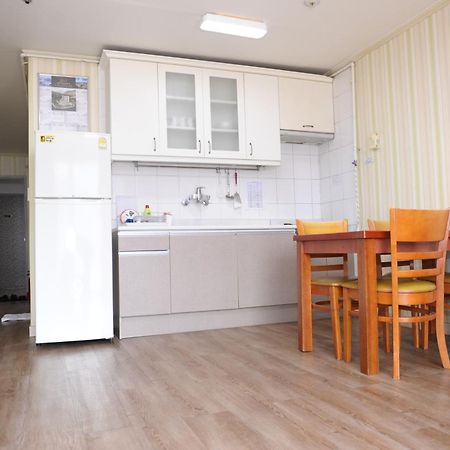 Muju Ilsung Condo מראה חיצוני תמונה